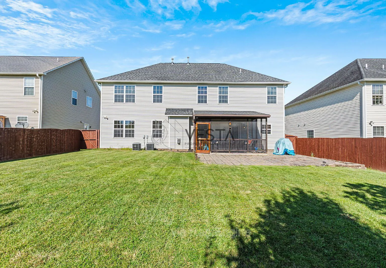 4 bed, 2.5 bath, 2839 sqft, $3,499 — Photo 4