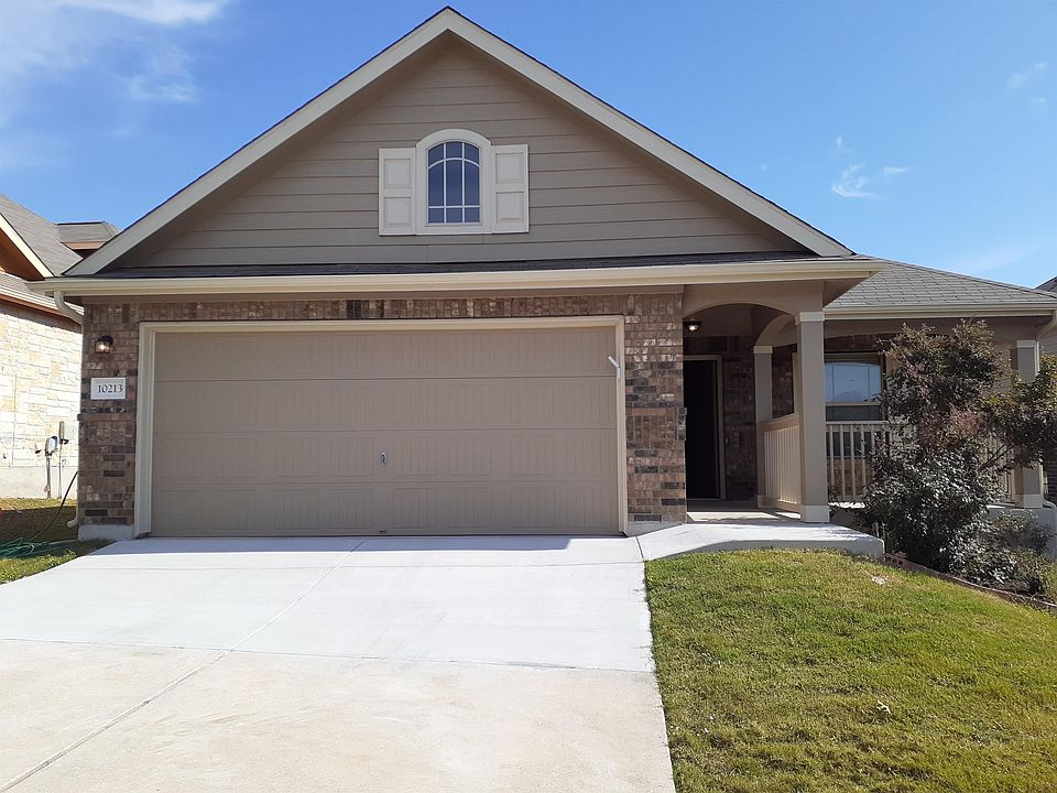 FRONT DRIVEWAY