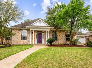8410 Shadow Oaks, College Station, TX 77845