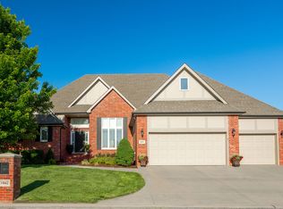 1842 N Cranbrook St, Wichita, KS 67206