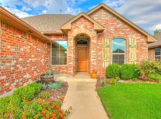 3413 Canton Trl, Yukon, OK 73099