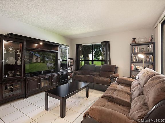 5th image of 2654 Carambola Cir N #1740