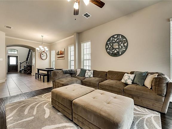 4th image of 309 Eastland Dr