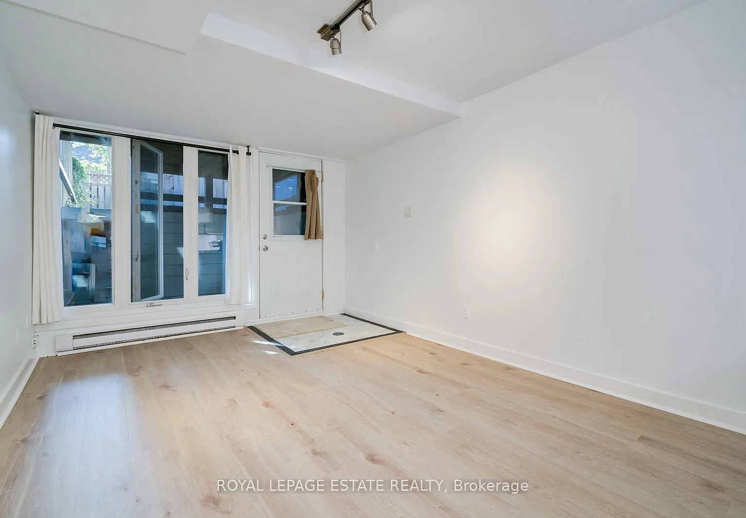 2 bed, $1,850 — Photo 4