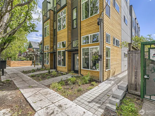 1108 33rd Avenue #D, Seattle, WA 98122