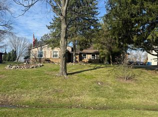 212 Weblos Trl, Valparaiso, IN 46385