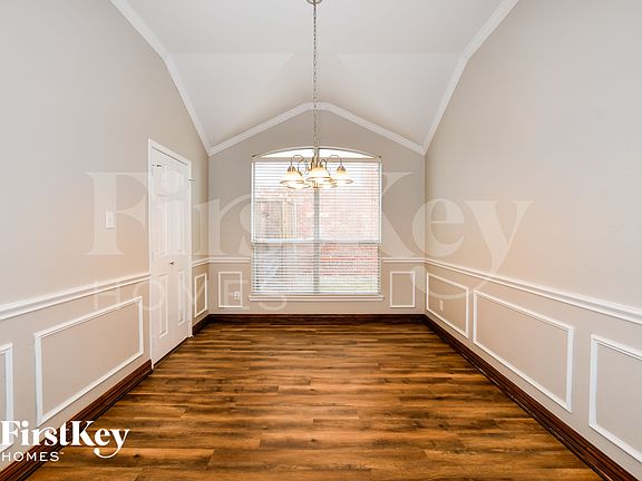 5th image of 7518 Maplewood Dr