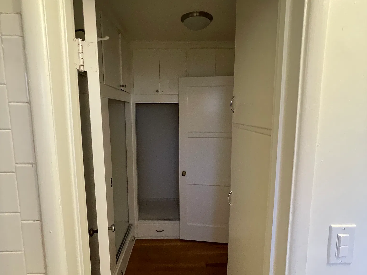 1 bed, 700 sqft, $2,100 — Photo 4