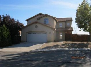 12247 Halfmoon Cir, Victorville, CA 92392