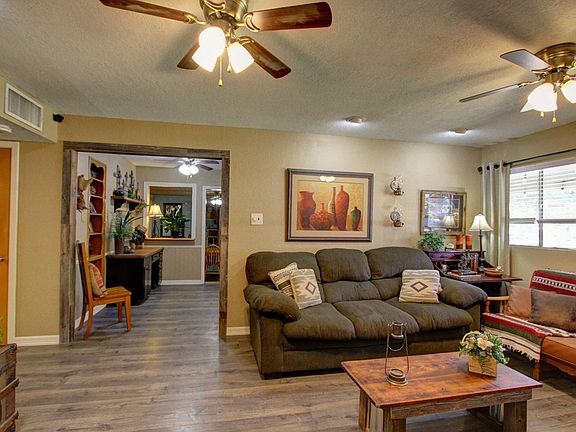 5th image of 209 Churchill Blvd