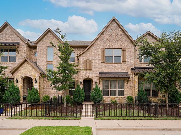 2nd image of 6158 Rainbow Valley Pl