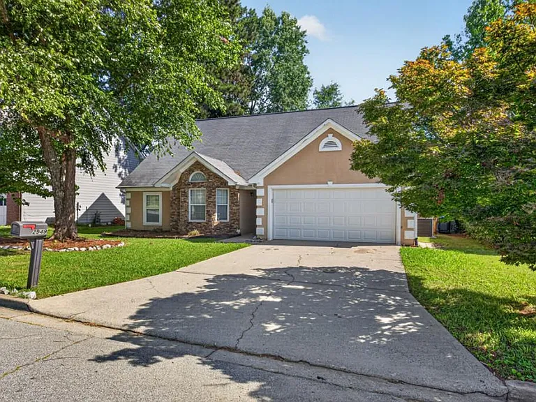 2949 Weston Brook Ln — Photo 3