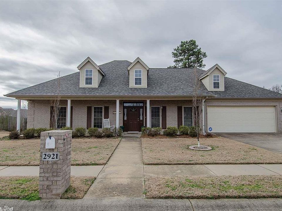 1st image of 2921 Turnberry Dr
