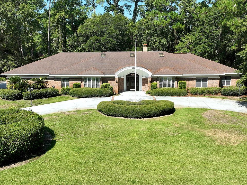 1st image of 1100 Troon Dr W