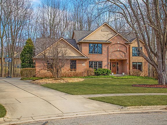 2nd image of 3520 Breezy Point Dr