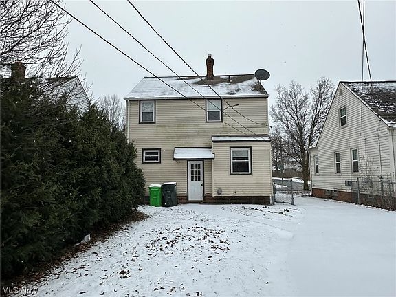 5th image of 13507 Thraves Ave