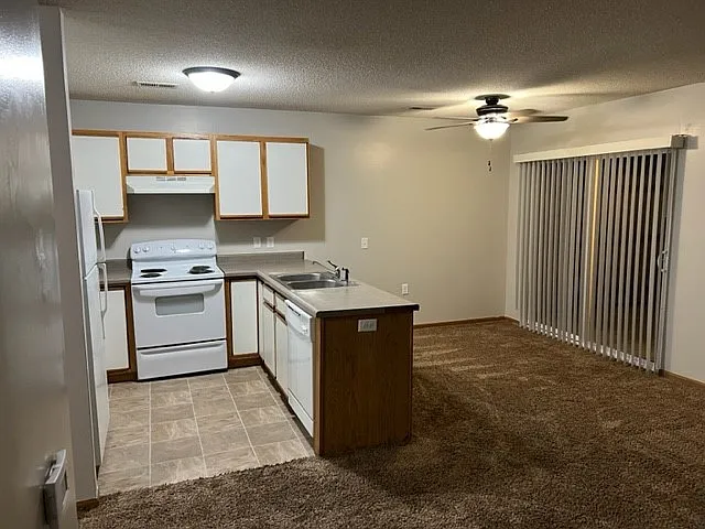 2105 SE Pioneer Way — Photo 5