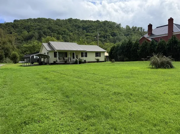 44 Meadow Lark Ln, Inez, KY 41224