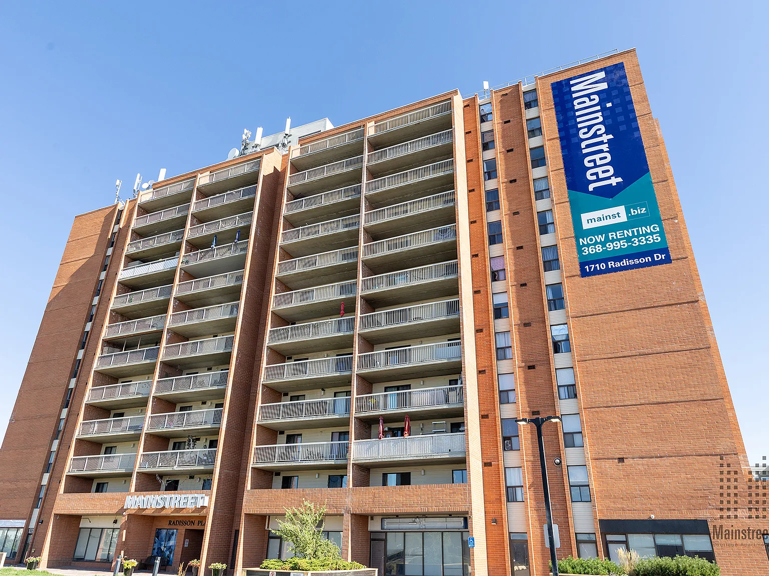 International Mountainview Apartments — Photo 2