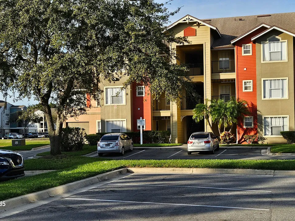 2213 Grand Cayman Ct #1116
