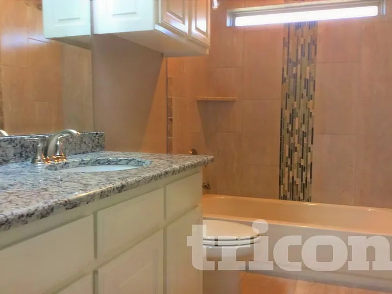 4406 Logan Cir — Photo 5