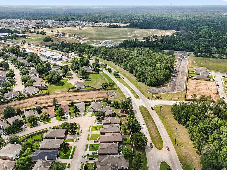 3211 Falcon Trail Dr — Photo 47