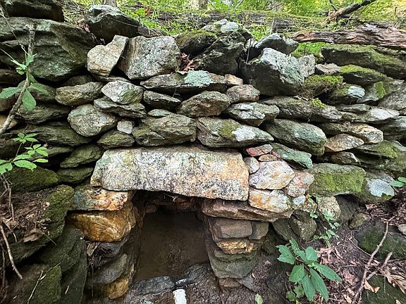 2nd image of Meadow Run Ln