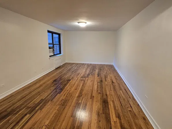 212-04 75th Ave #2J, Oakland Gardens, NY 11364