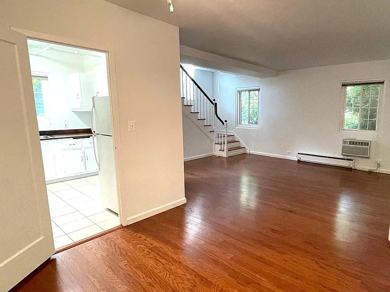 1643 Preston Rd — Photo 3