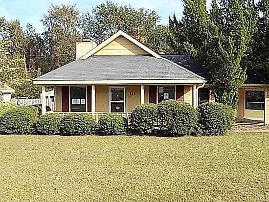 Photo 1 of 19 - 206 Ridge Bend Dr - Centerville, GA Primary Photo - 206 Ridge Bend Dr