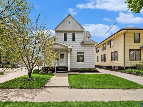 713 W 12th St, Sioux Falls, SD 57104