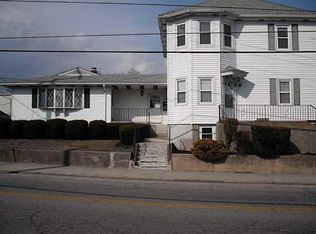 543 Admiral St, Providence, RI 02908