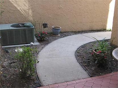 2nd image of 1404 Fair Oaks Pl