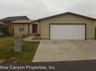 837 NE Shoshone Dr, Redmond, OR 97756