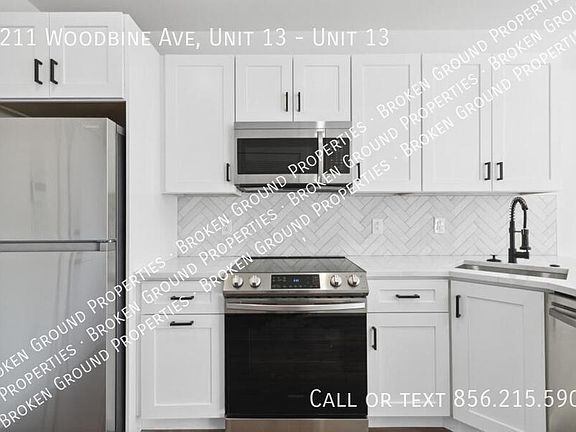 5th image of 6211 Woodbine Ave Unit 13