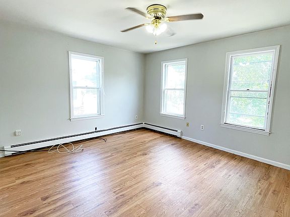 4th image of 15 Albertina St