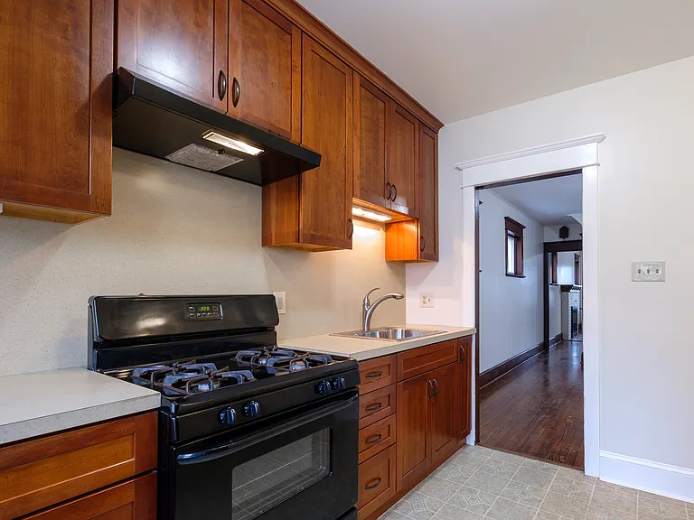 1604 Hamilton Ave — Photo 8