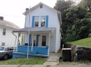 50 Walnut St, Leetonia, OH 44431