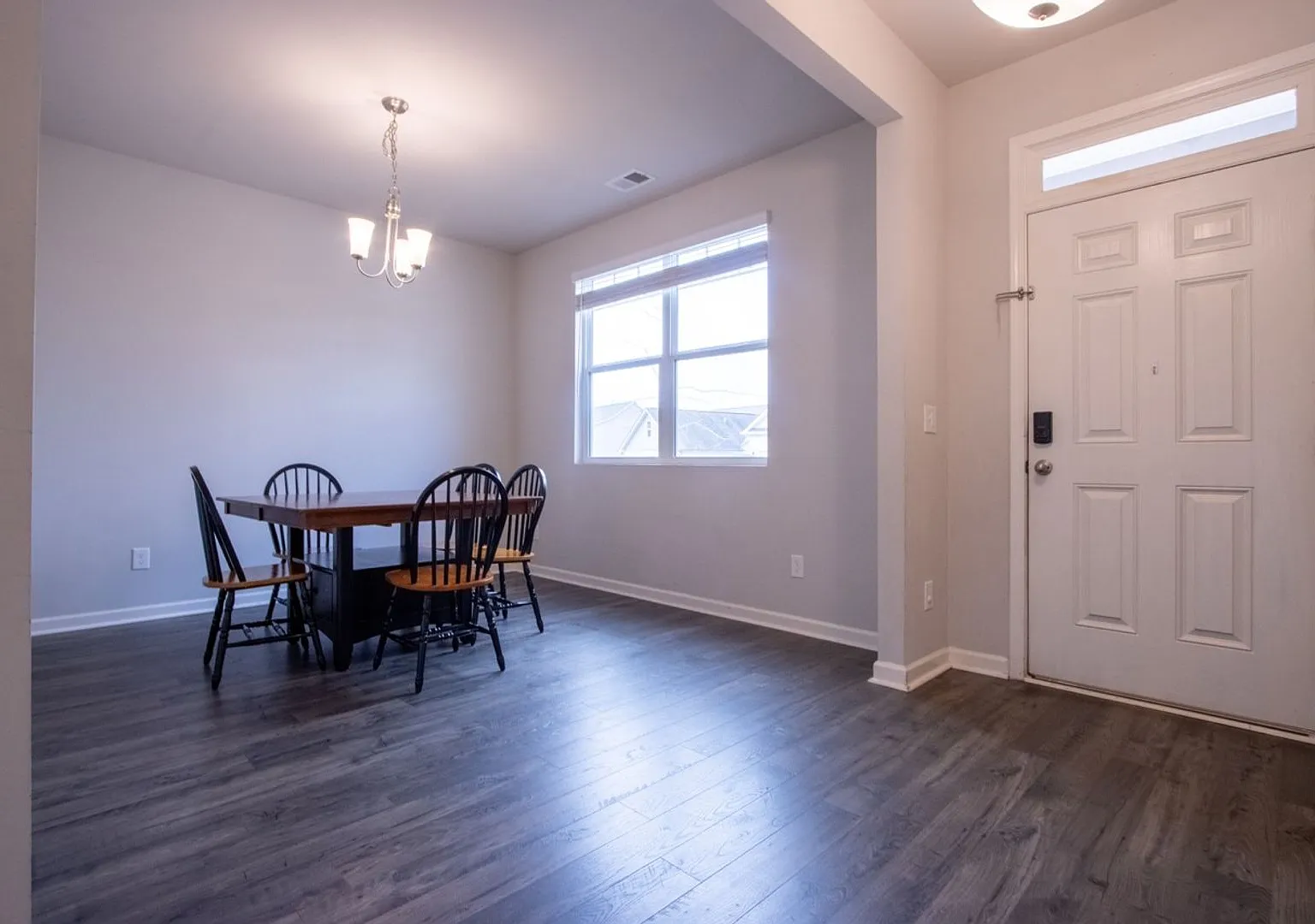 Welcome to 325 Park West Blvd — Photo 4