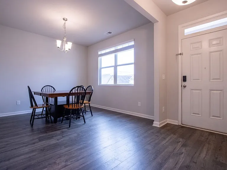 325 Park West Blvd — Photo 4