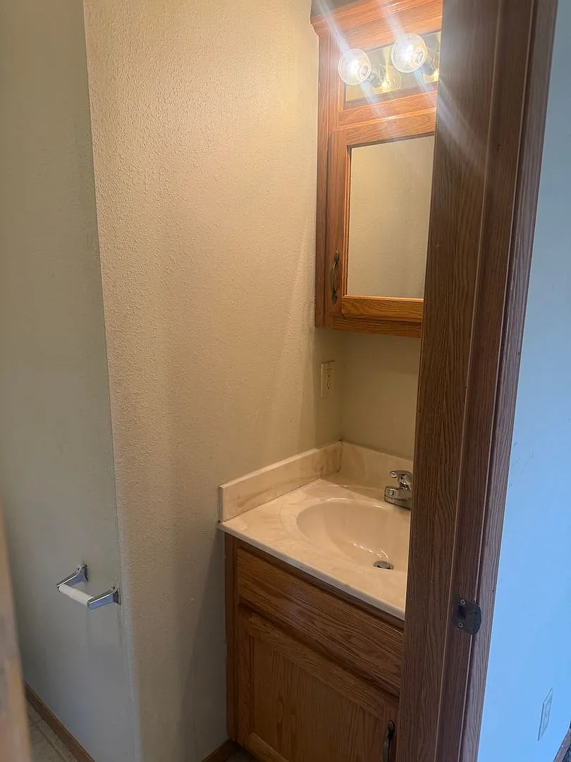20304 Skyview — Photo 2