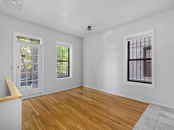 5th image of 493 Park Pl APT 1R