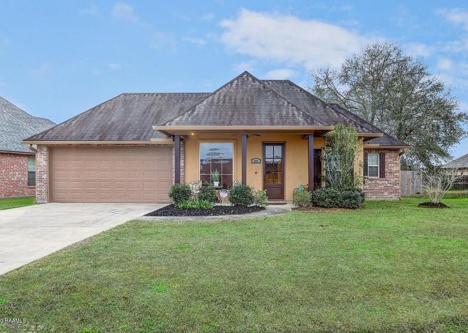 1st image of 202 Blackwater River Dr