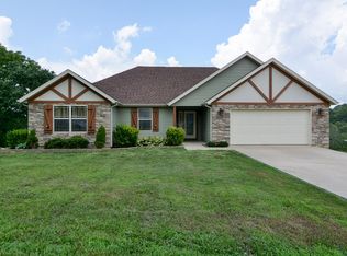 501 Oak Brook Ests Ct, Walnut Shade, MO 65771