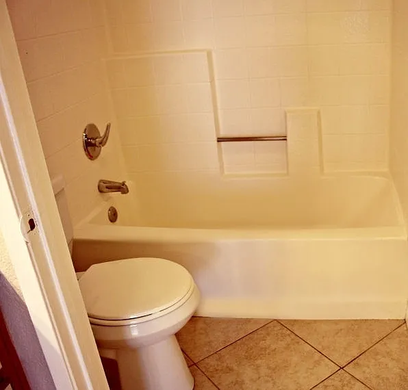 Alcantara Home Apts — Photo 51