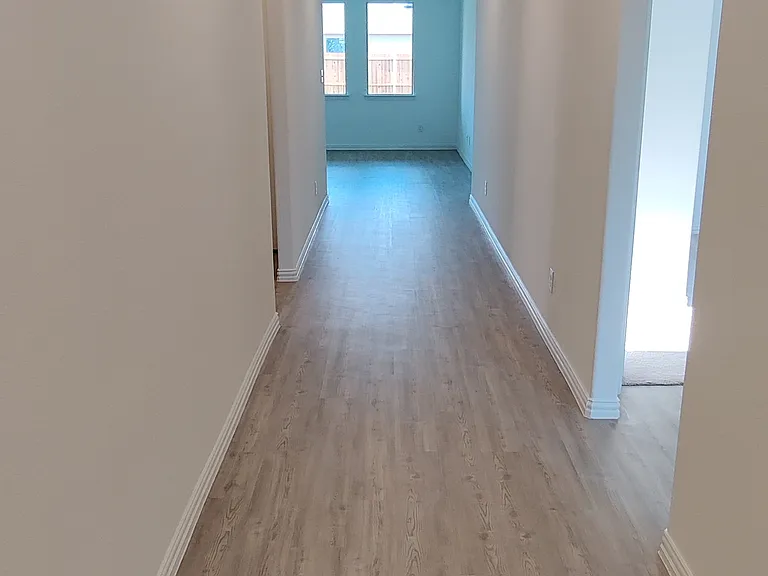 4812 Sagerun Dr — Photo 2