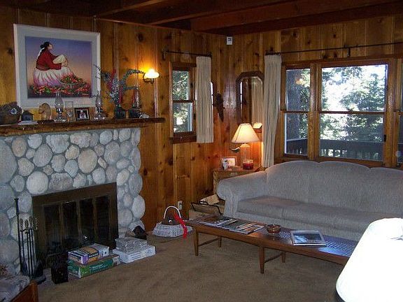 3rd image of 647 Victoria Ct