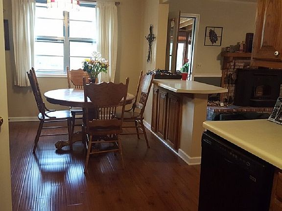 Eat in Kitchen