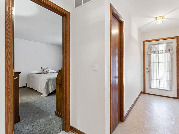 5th image of 288 Harvest Ln