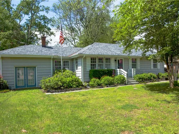 5177 Langston Rd, Virginia Beach, VA 23464